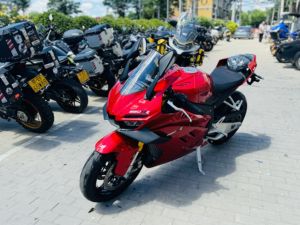 二手张雪机车820RR