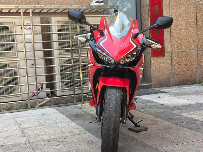 二手本田CBR400R