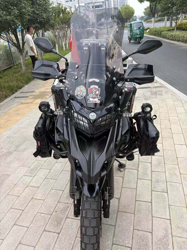 二手贝纳利金鹏 TRK502