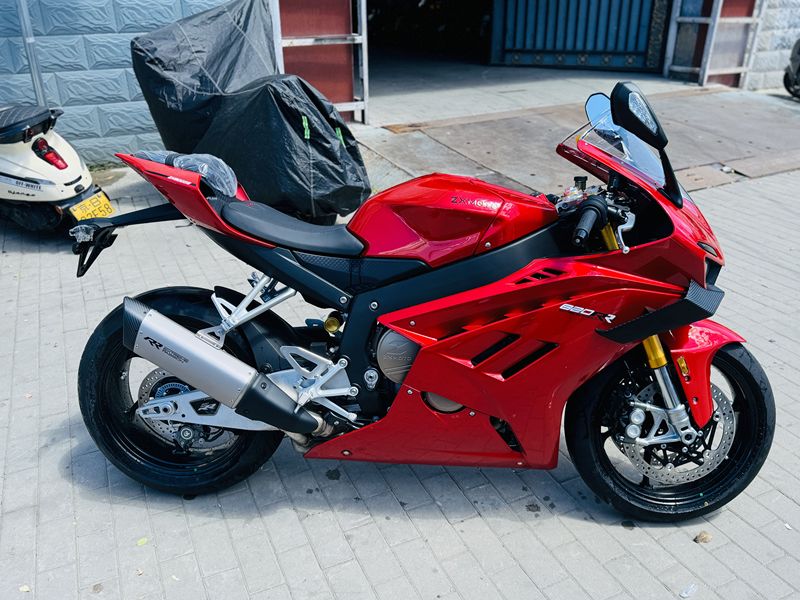 二手张雪机车820RR