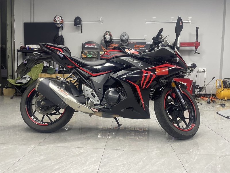 二手豪爵铃木GSX250R