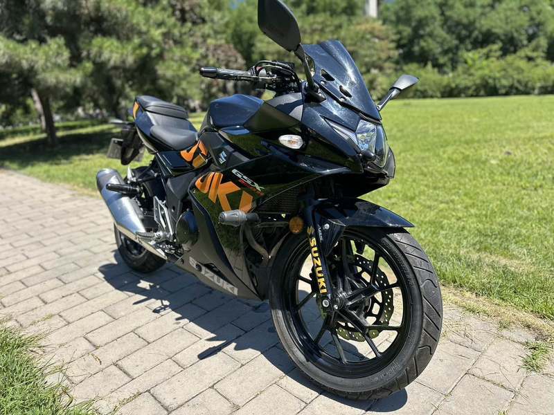 二手豪爵铃木GSX250R