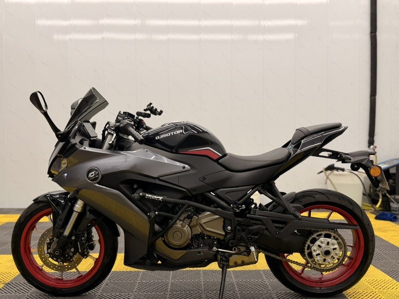 二手QJMOTOR赛400