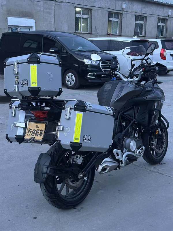 二手贝纳利金鹏 TRK502