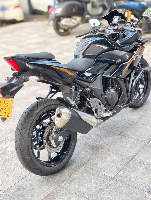 二手豪爵铃木GSX250R