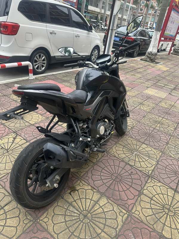 二手贝纳利小迅龙 BN150S