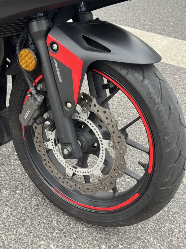 二手本田CBR400R