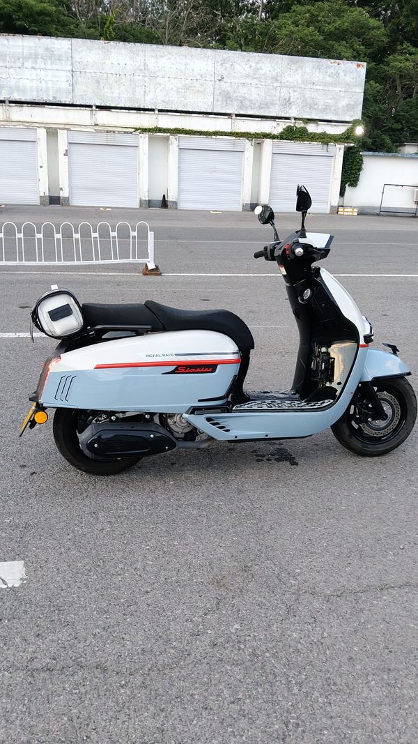 二手维多利亚Sixties 250Si