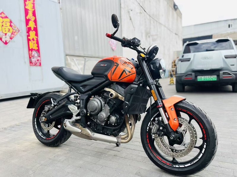 二手凯旋Trident 660