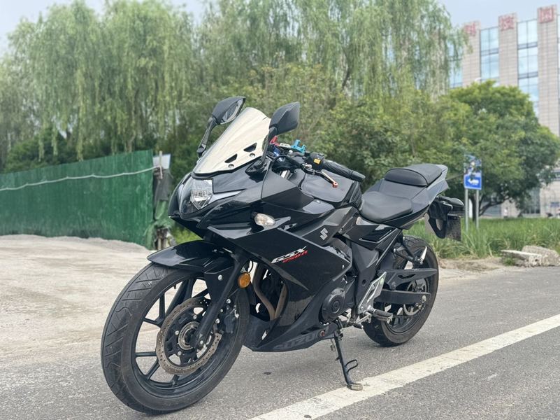 二手豪爵铃木GSX250R