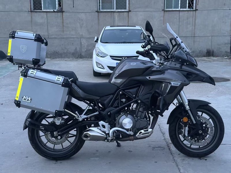 二手贝纳利金鹏 TRK502