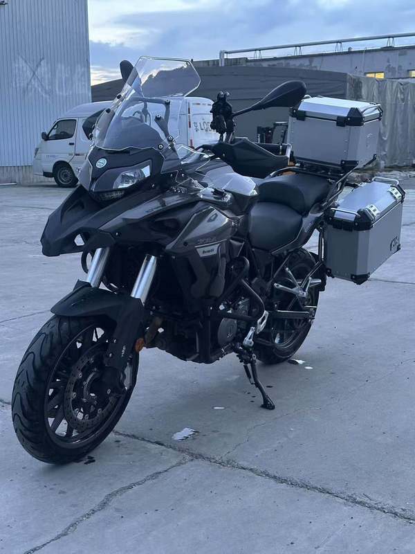 二手贝纳利金鹏 TRK502