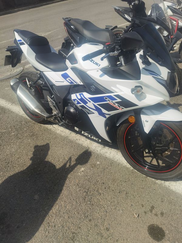 二手豪爵铃木GSX250R