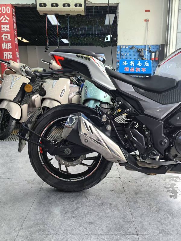 二手豪爵DR300