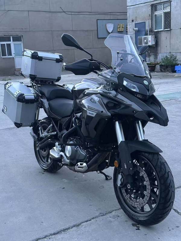二手贝纳利金鹏 TRK502