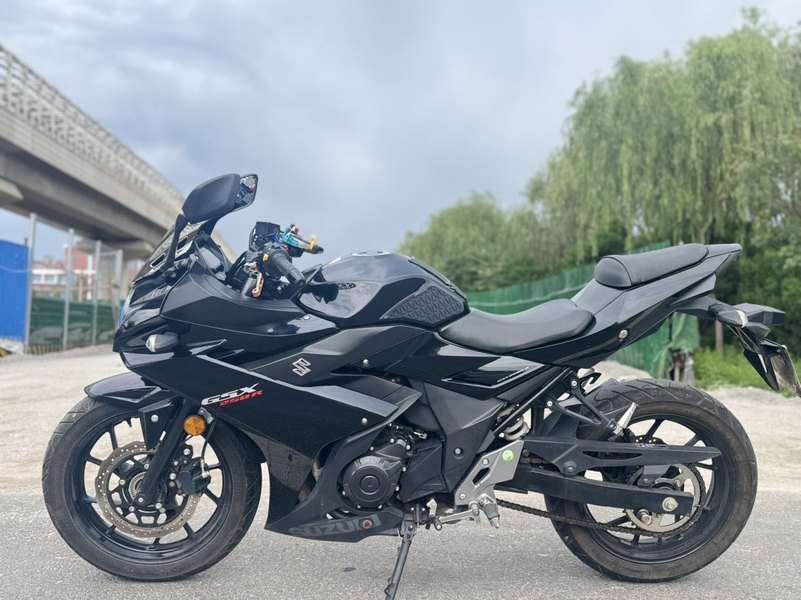 二手豪爵铃木GSX250R
