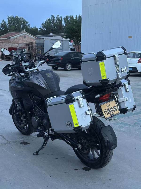 二手贝纳利金鹏 TRK502