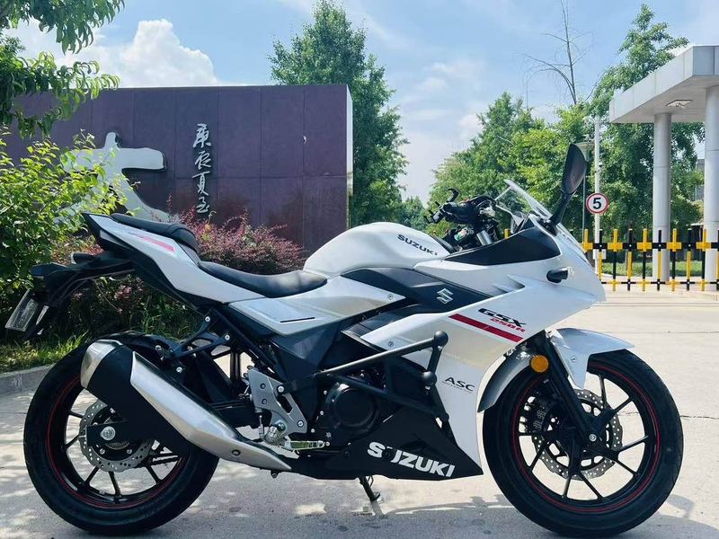 二手豪爵铃木GSX250R