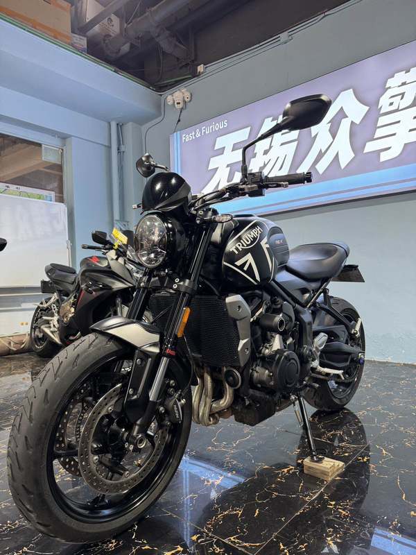 二手凯旋Trident 660