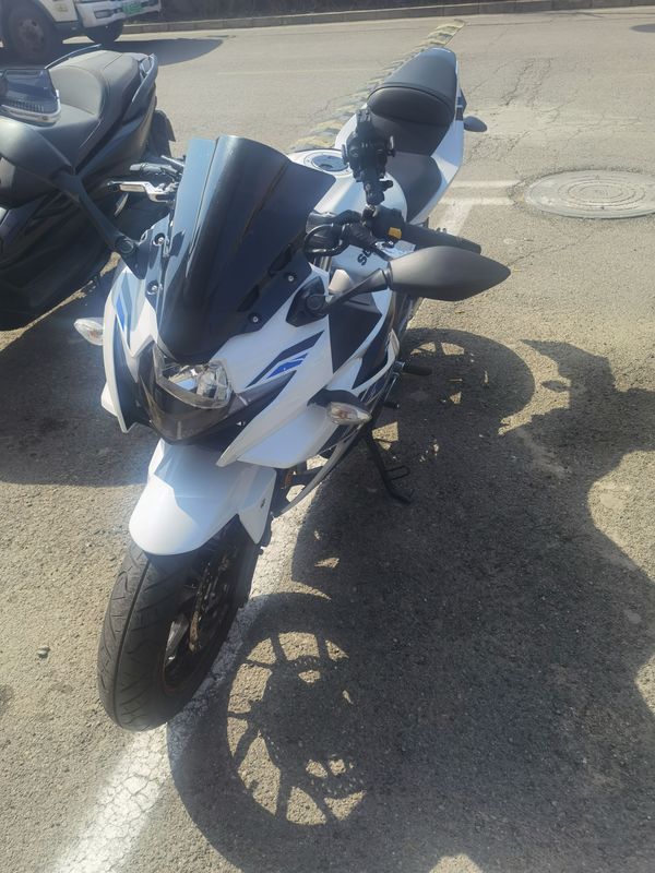 二手豪爵铃木GSX250R