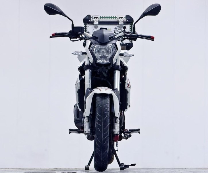 二手贝纳利红宝龙 TNT150i