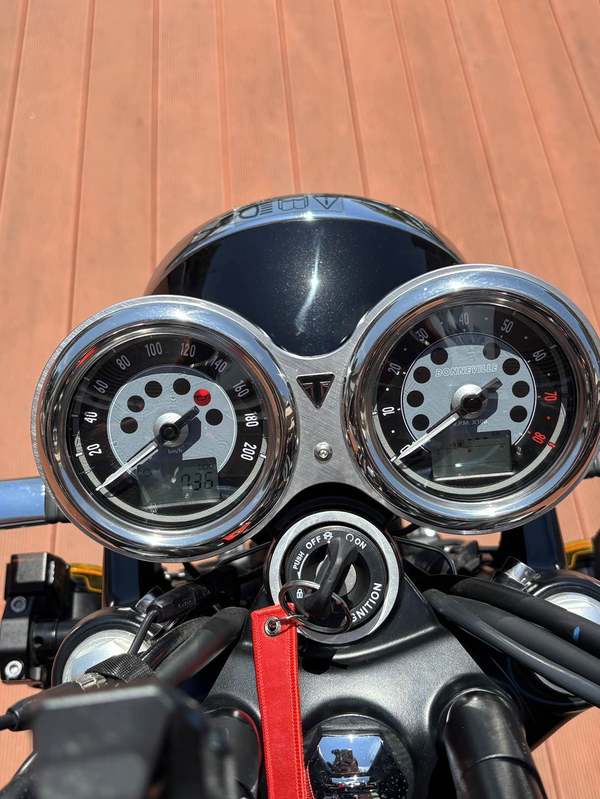 二手凯旋Bonneville T120