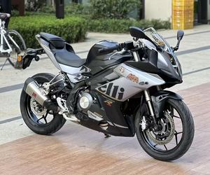 二手贝纳利龙卷风 Tornado 252R