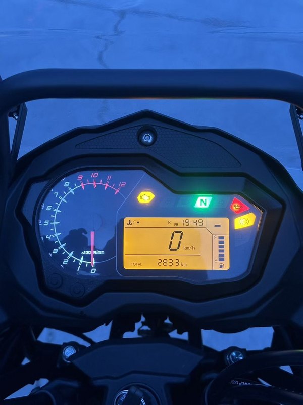 二手贝纳利金鹏 TRK502