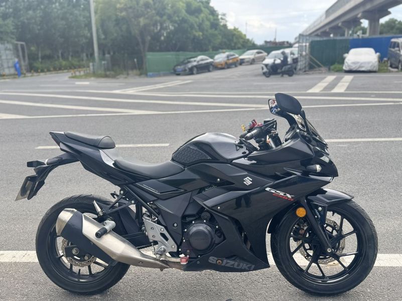 二手豪爵铃木GSX250R