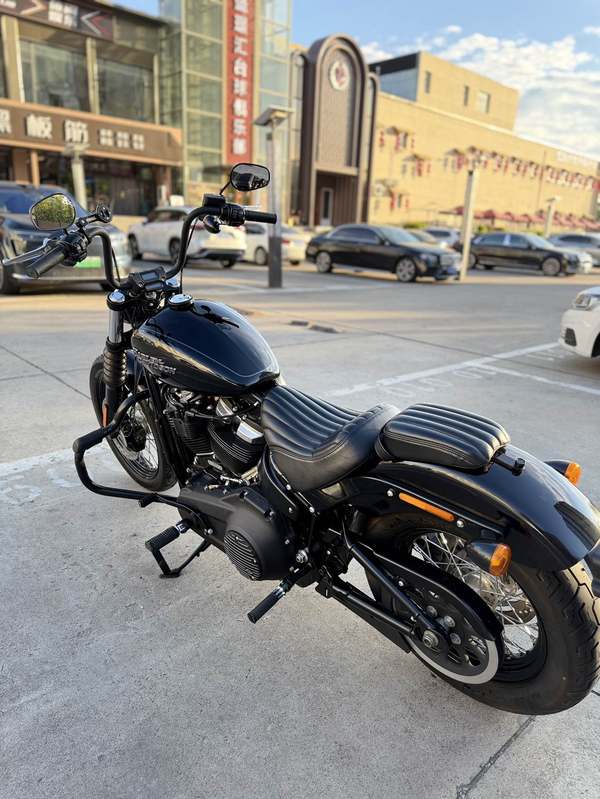 二手哈雷戴维森街霸 Street Bob
