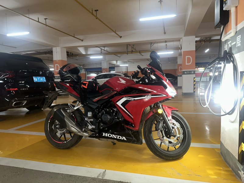 二手本田CBR400R