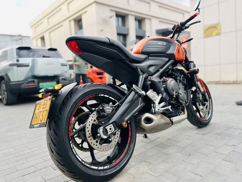二手凯旋Trident 660