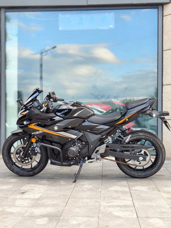 二手豪爵铃木GSX250R
