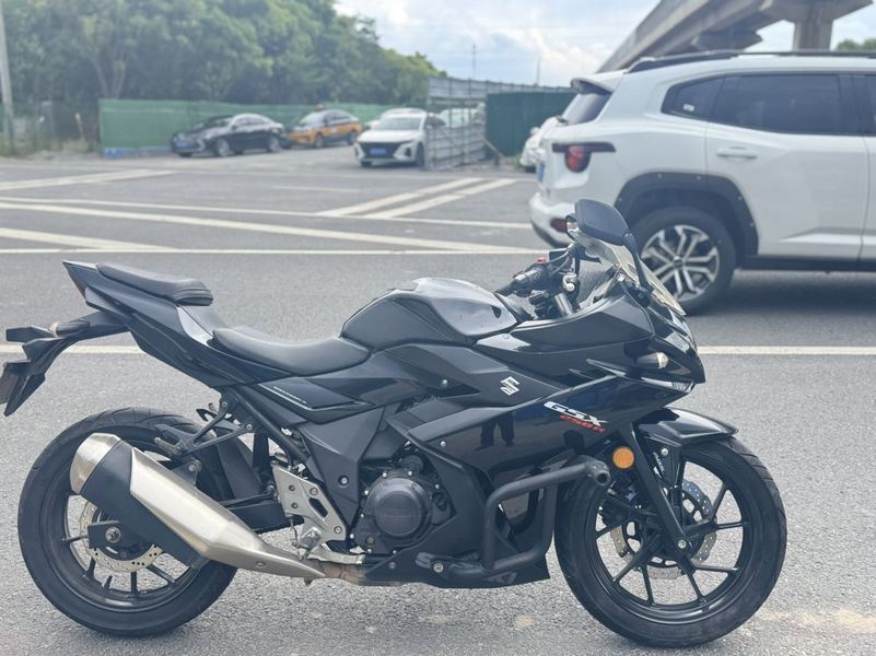 二手豪爵铃木GSX250R