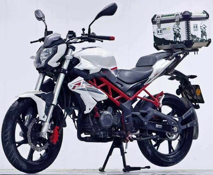 二手贝纳利红宝龙 TNT150i