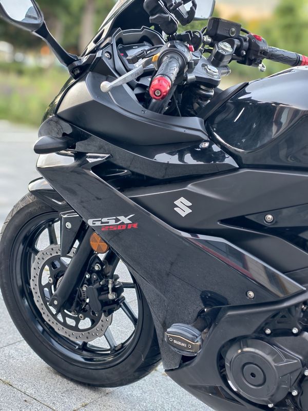 二手豪爵铃木GSX250R
