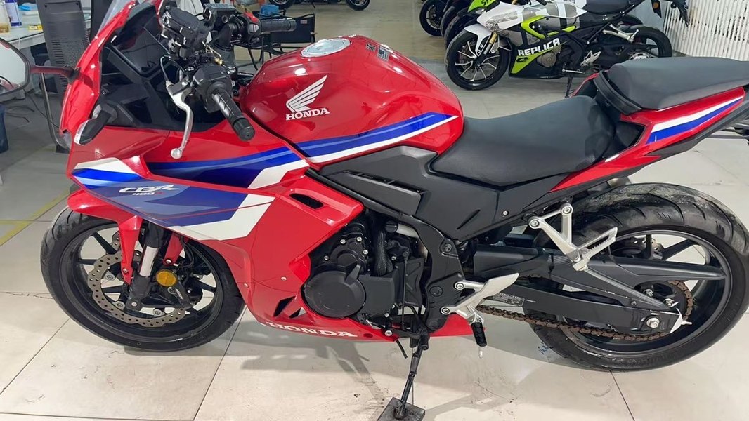 二手本田CBR400R