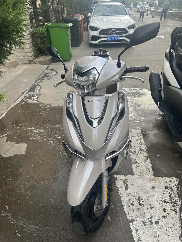 二手五羊本田Lead125