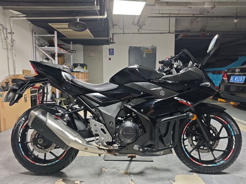 二手豪爵铃木GSX250R