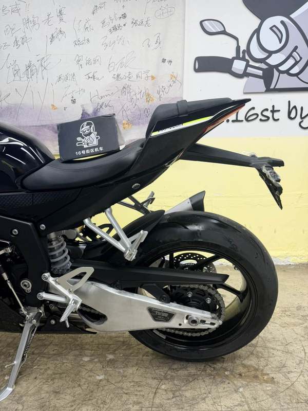 二手张雪机车820RR