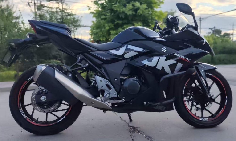二手豪爵铃木GSX250R