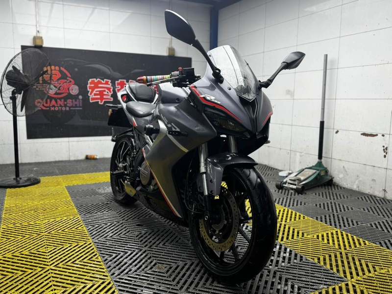 二手QJMOTOR赛250