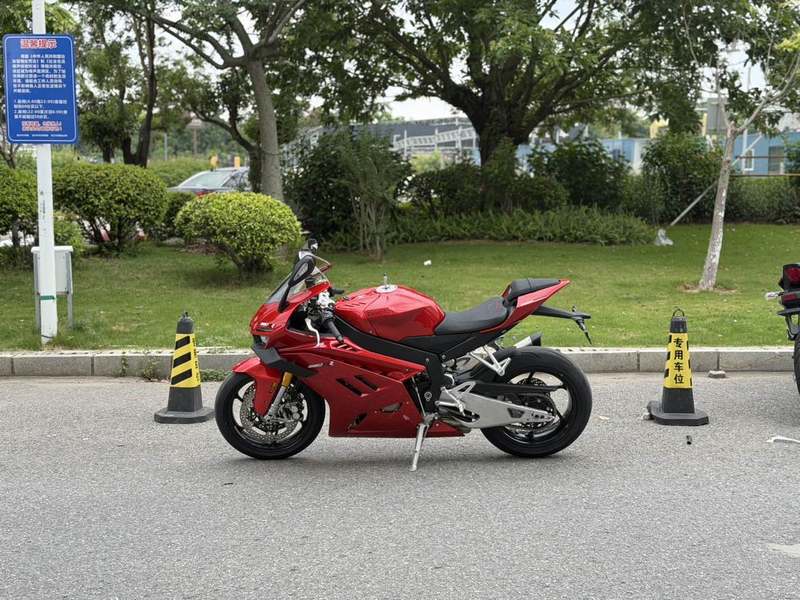 二手张雪机车820RR