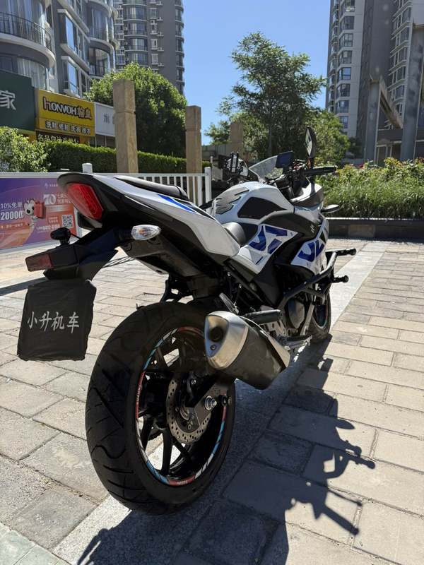 二手豪爵铃木GSX250R