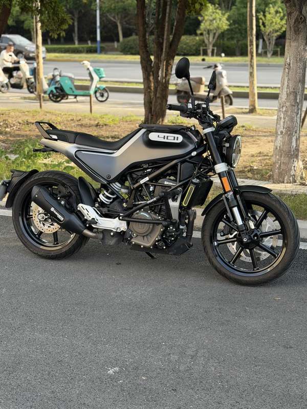 二手HUSQVARNA黑箭 401