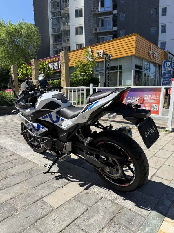 二手豪爵铃木GSX250R