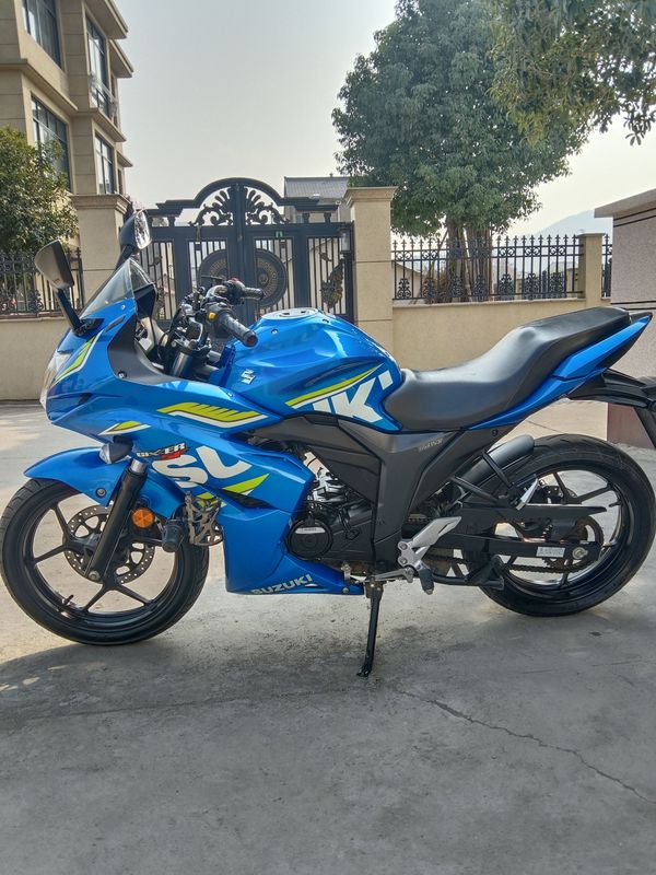 二手济南铃木极客飒 Gixxer 155