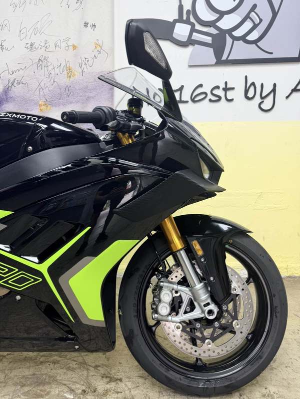 二手张雪机车820RR
