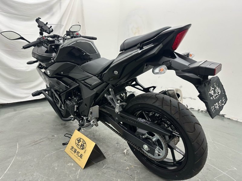 二手豪爵铃木GSX250R