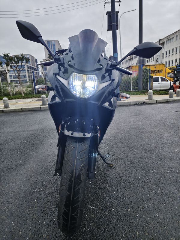 二手豪爵铃木GSX250R